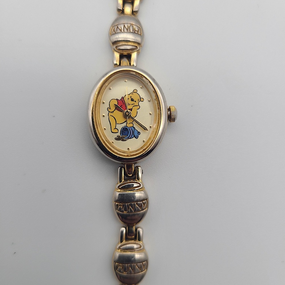 Vintage Disney Winnie The Pooh collectible Watch